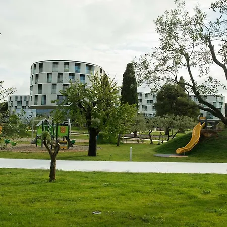 Apartment Relax 200 M T *