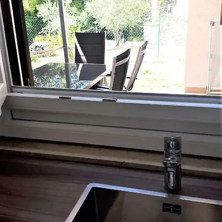 Relax 200 M T Apartment Rovinj
