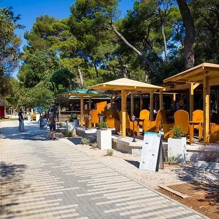 Relax 200 M T Rovinj