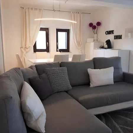 Relax 200 M T Apartment *